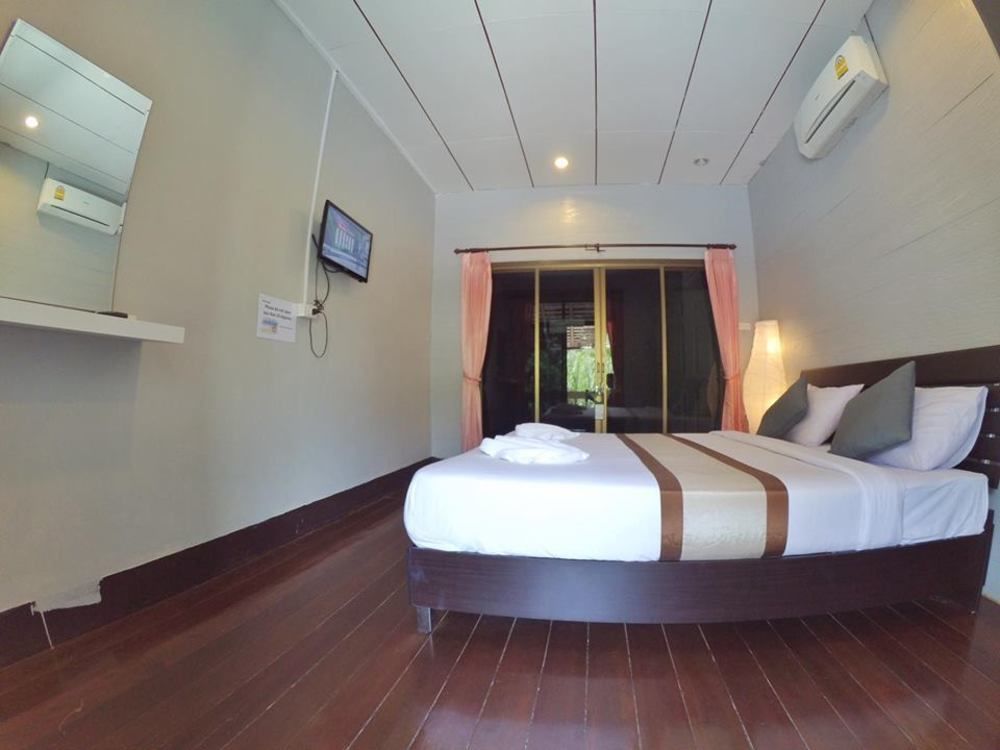 Marina Hut Guest House Koh Lanta Exterior photo