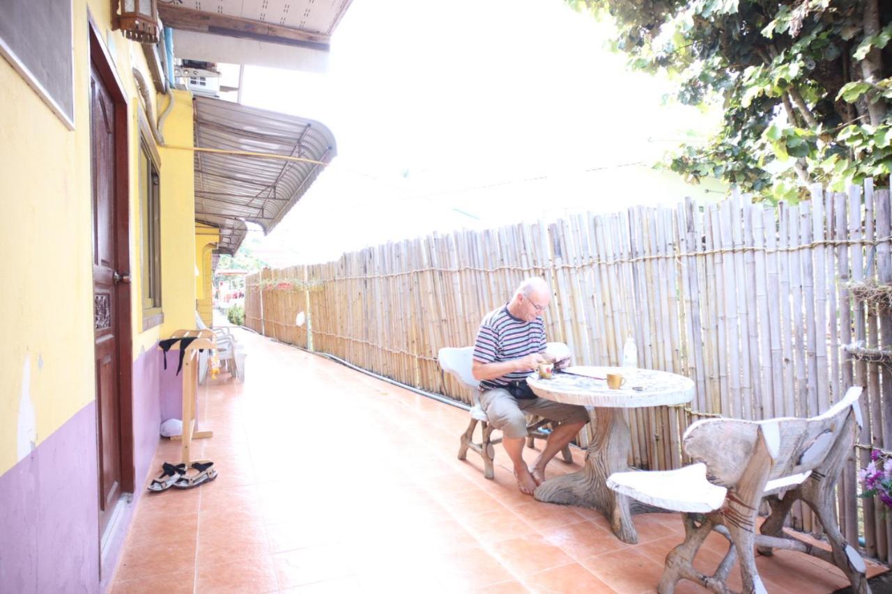 Marina Hut Guest House Koh Lanta Exterior photo