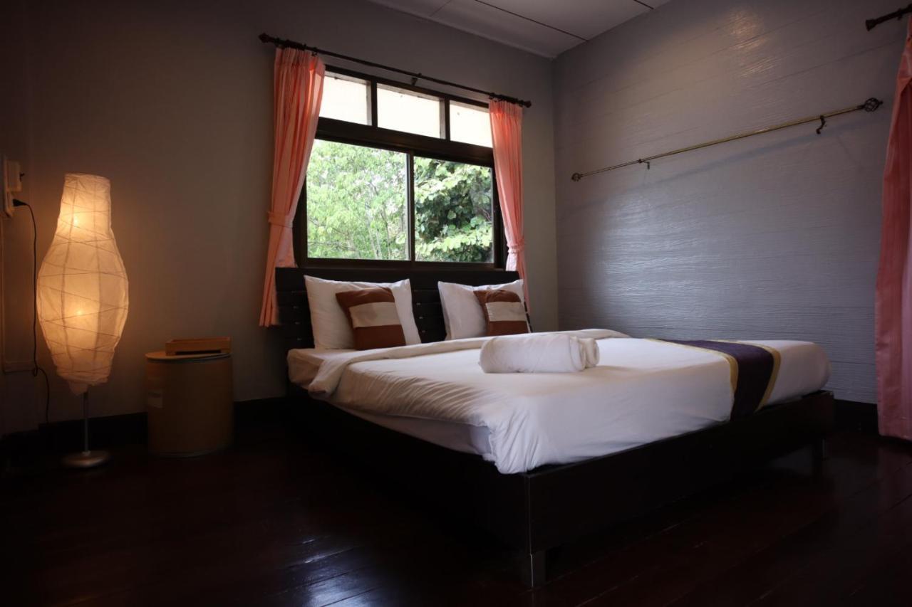 Marina Hut Guest House Koh Lanta Exterior photo